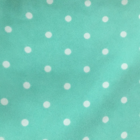 Green polka dot top from forever 21 - Picture 2 of 4